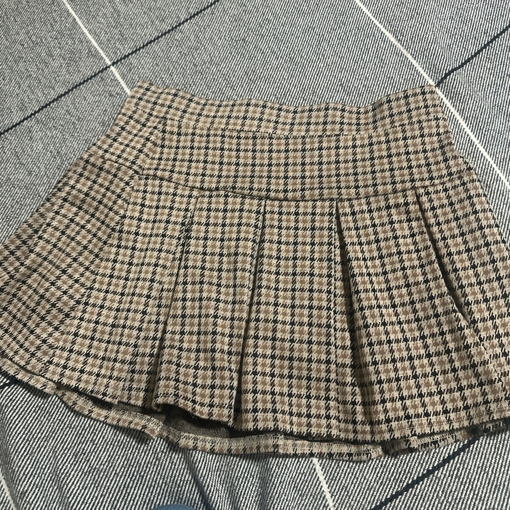 American Eagle Outfitters Tan Skater Skirt